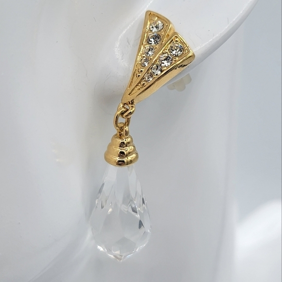 Jewelry - Vintage Gold Tone Earrings Crystal Teardrop #2271